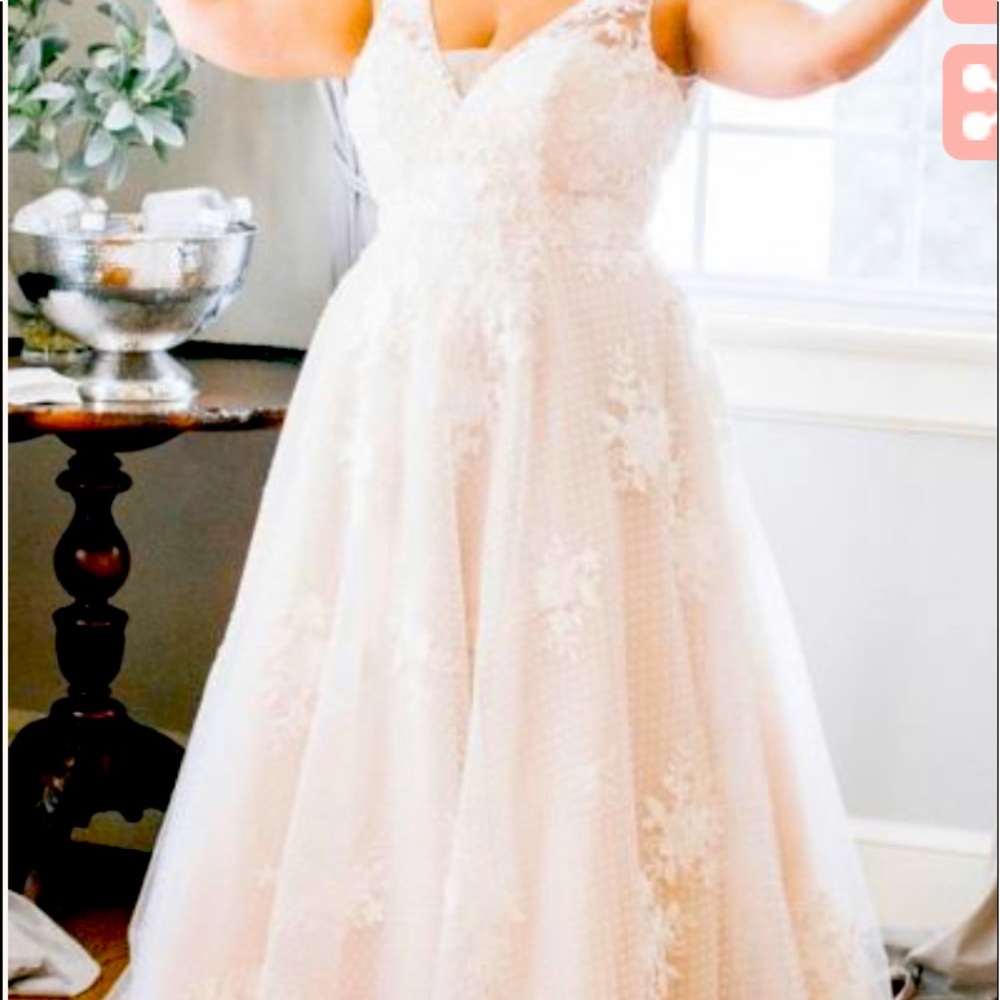 Maggie Sottero Blush Wedding Dress Size 16